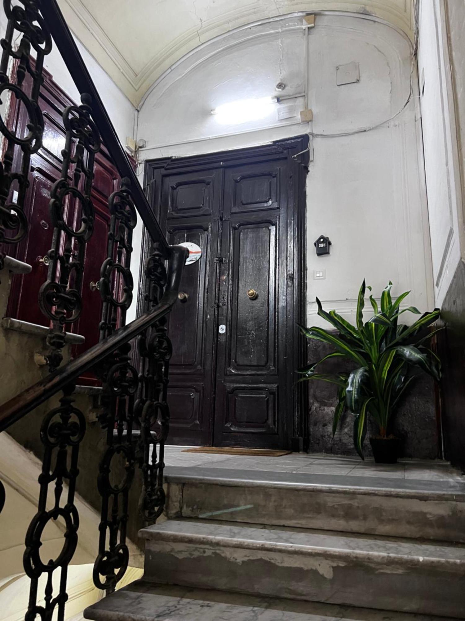 La Porta Accanto Naples Extérieur photo